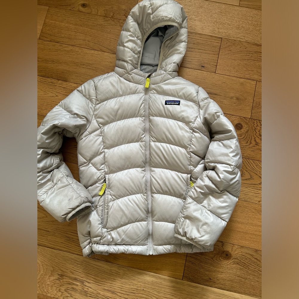 Patagonia kid’s size medium (kids 10) down jacket.